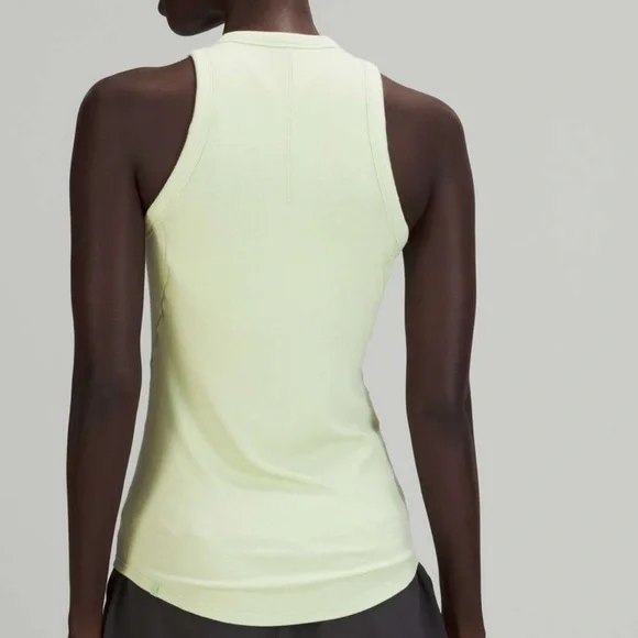 Lululemon Women’s Hold Tight Crewneck Tank Top Size 6 - Picture 2 of 7